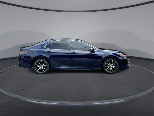 Used 2022 Toyota Camry SE image 9