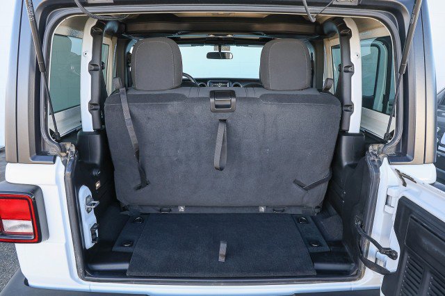 Used 2023 Jeep Wrangler Sport S image 27