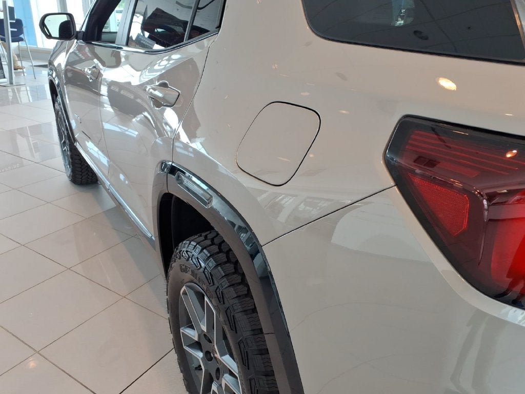 New 2026 GMC Terrain AT4 w/ Convenience Package III AWD/4WD image 17