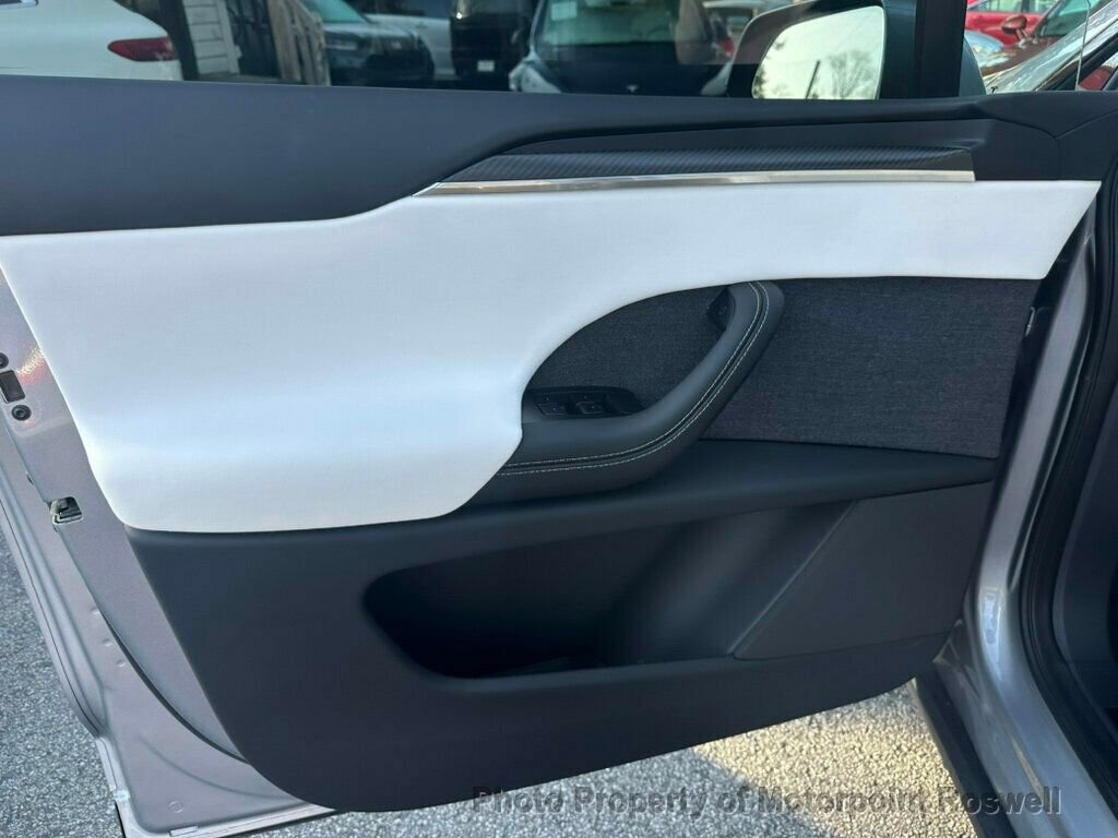 Used 2024 Tesla Model X Plaid image 18