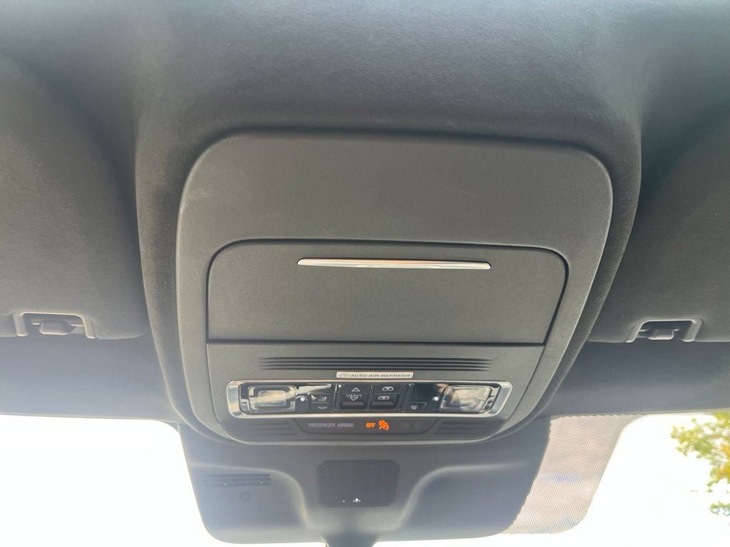 Used 2025 Lincoln Navigator Black Label AWD/4WD image 41