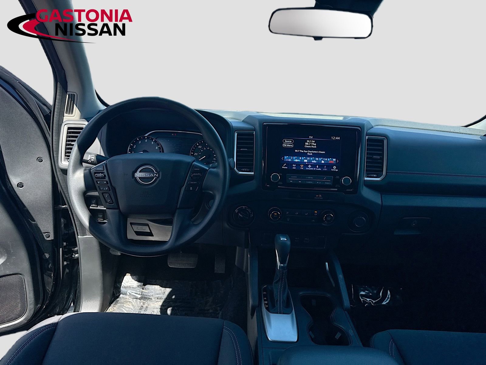 Used 2022 Nissan Frontier SV w/ Technology Package image 29