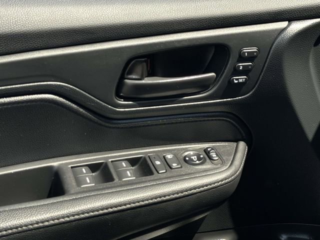 Used 2023 Honda Odyssey EX-L image 15