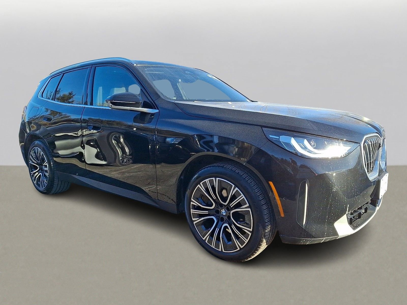 Used 2025 BMW X3 xDrive30i w/ Premium Package image 2