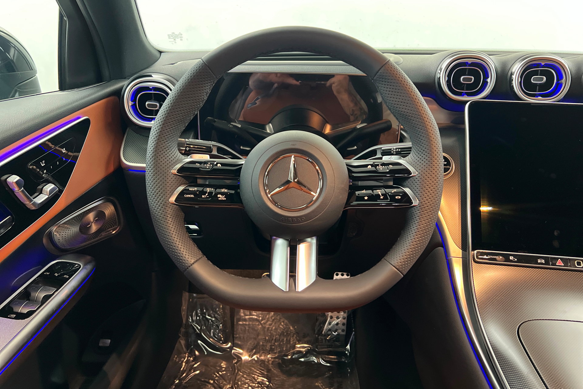 New 2027 Mercedes-Benz GLC 300 4MATIC image 12