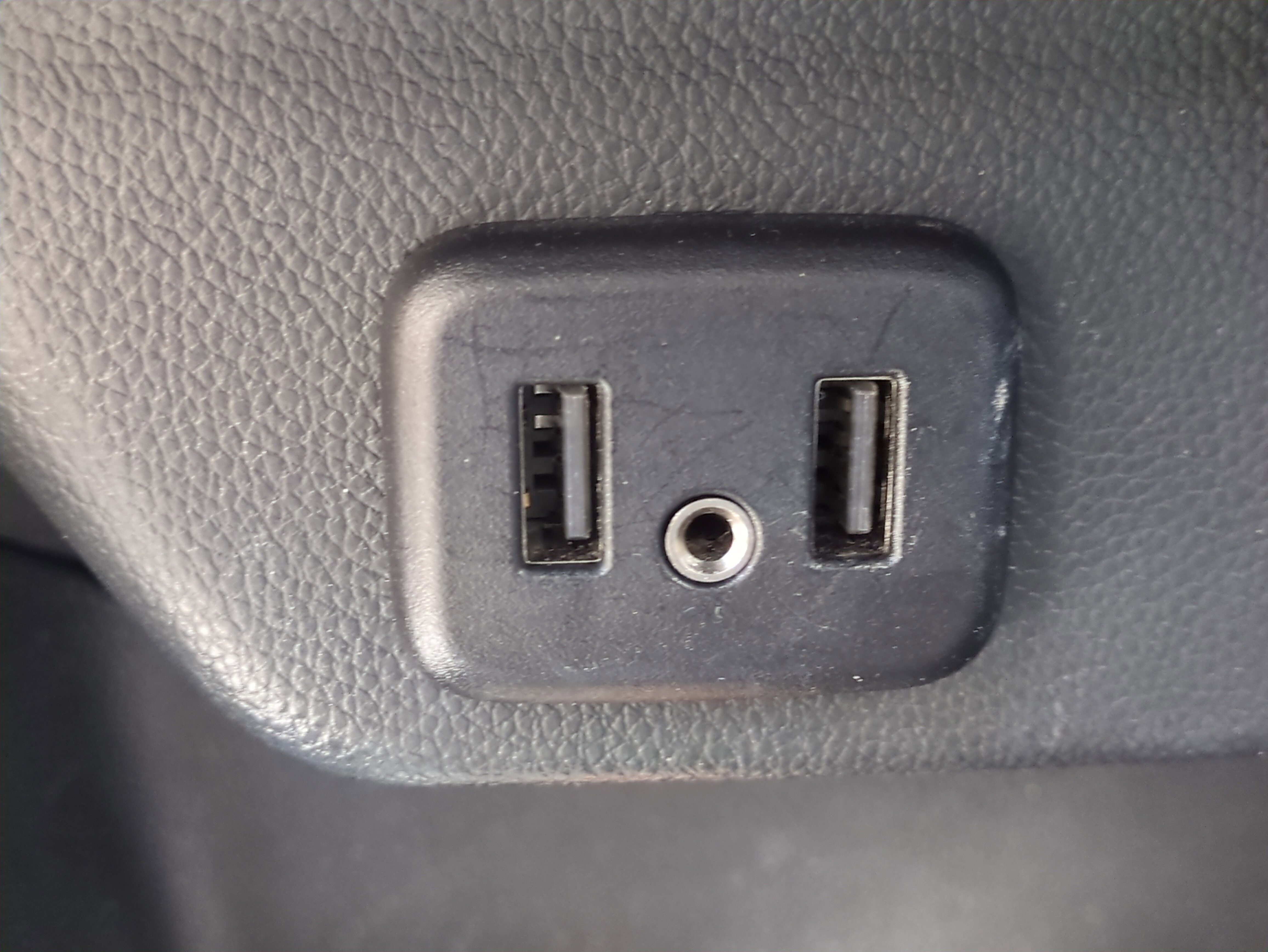 Used 2022 Chevrolet Traverse LT image 23