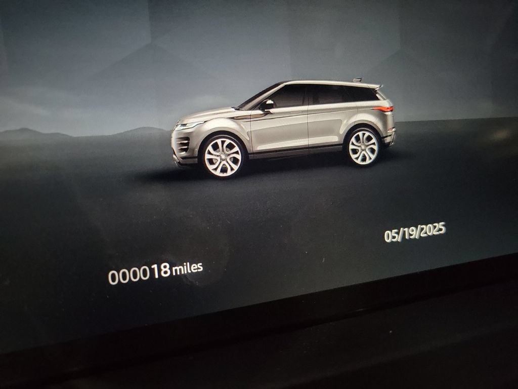 Used 2026 Land Rover Range Rover Evoque S AWD/4WD image 18