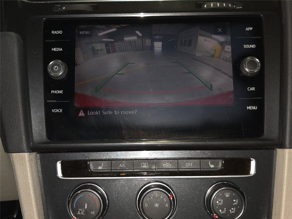 Used 2018 Volkswagen Golf SE FWD image 18
