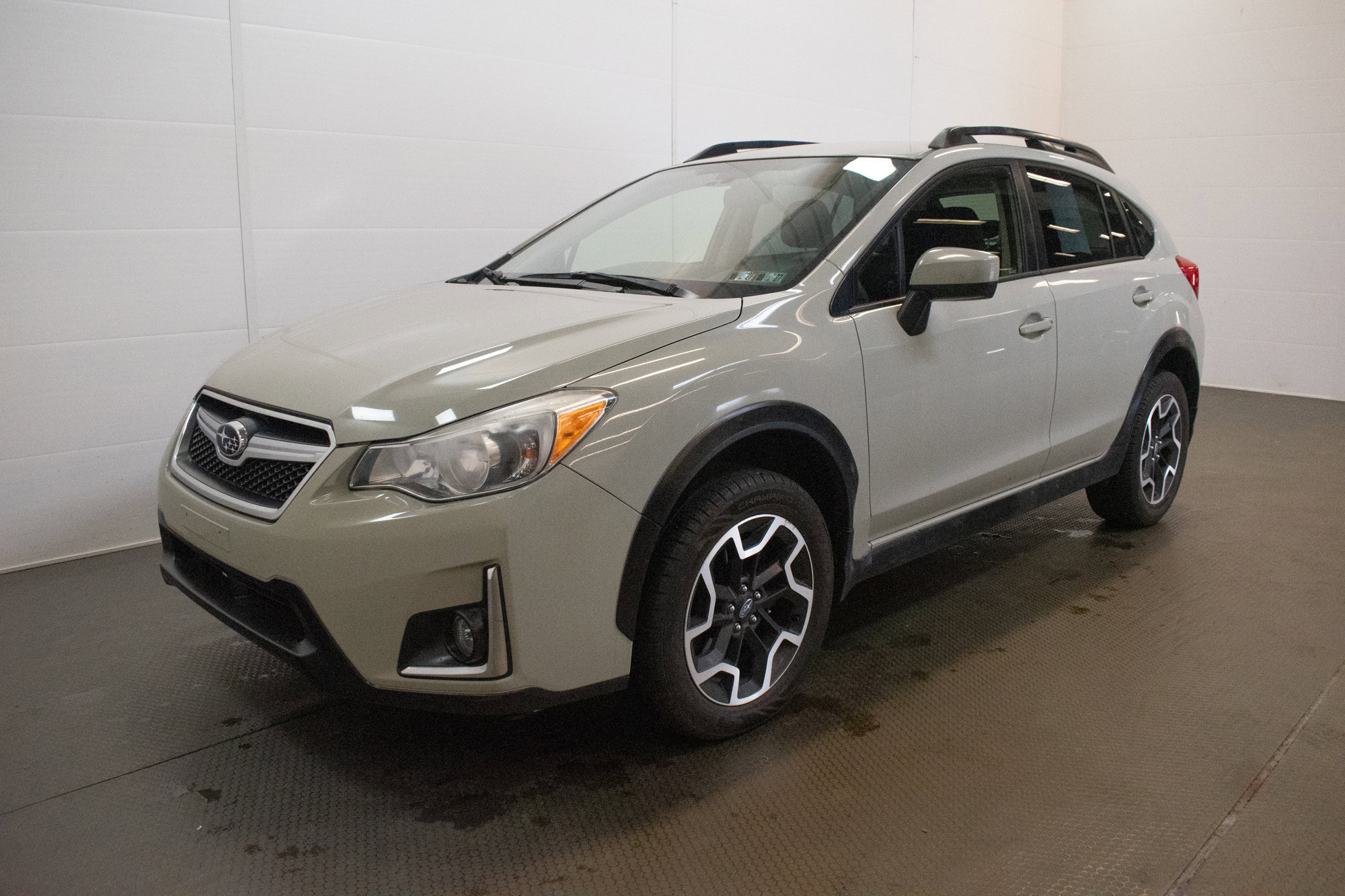 Used 2016 Subaru Crosstrek 2.0i Premium AWD/4WD image 8