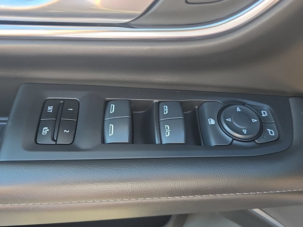 Used 2024 Chevrolet Suburban LT AWD/4WD image 23