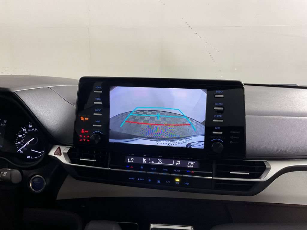 Used 2023 Toyota Sienna LE AWD/4WD image 27