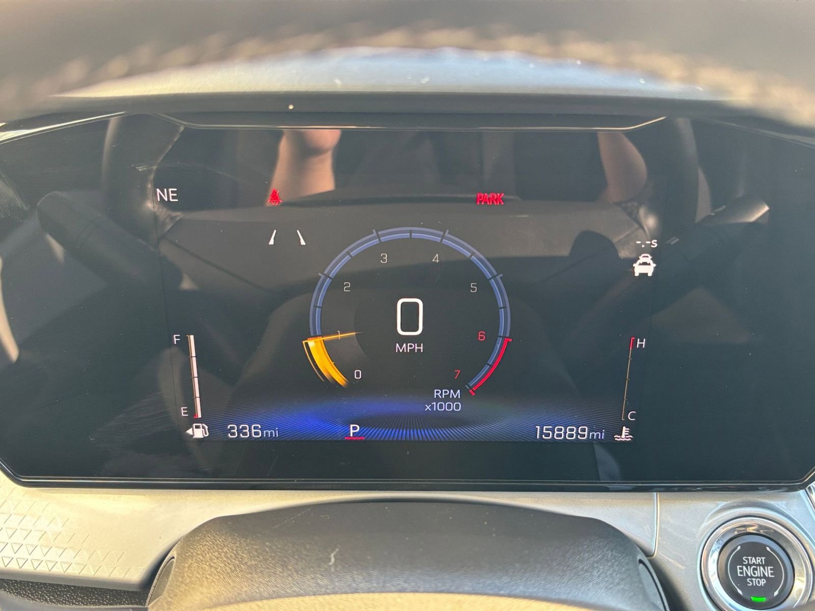 Used 2025 Chevrolet Trax LT w/ LT Convenience Package image 40