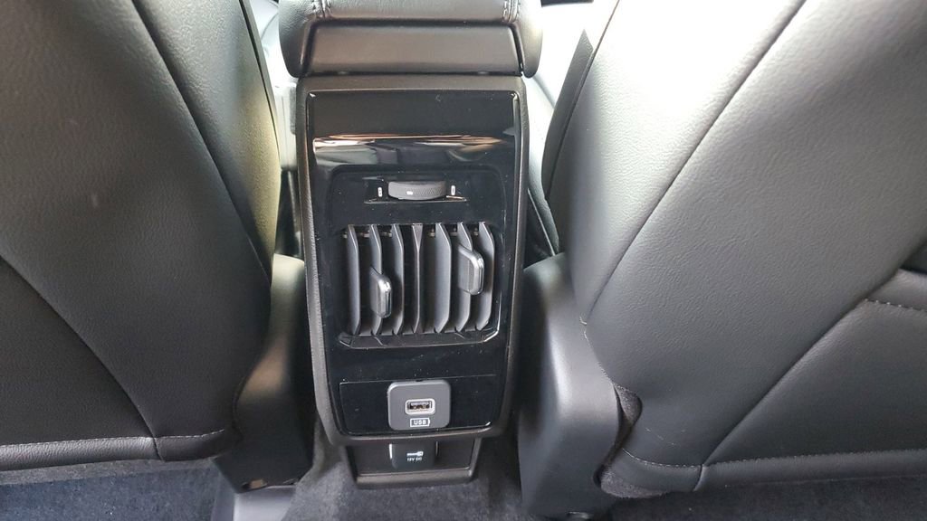 New 2026 Jeep Compass Latitude image 12