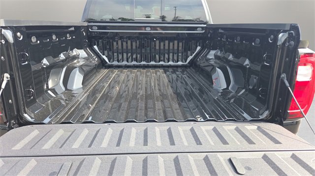 New 2026 GMC Canyon Elevation w/ Convenience Package image 16