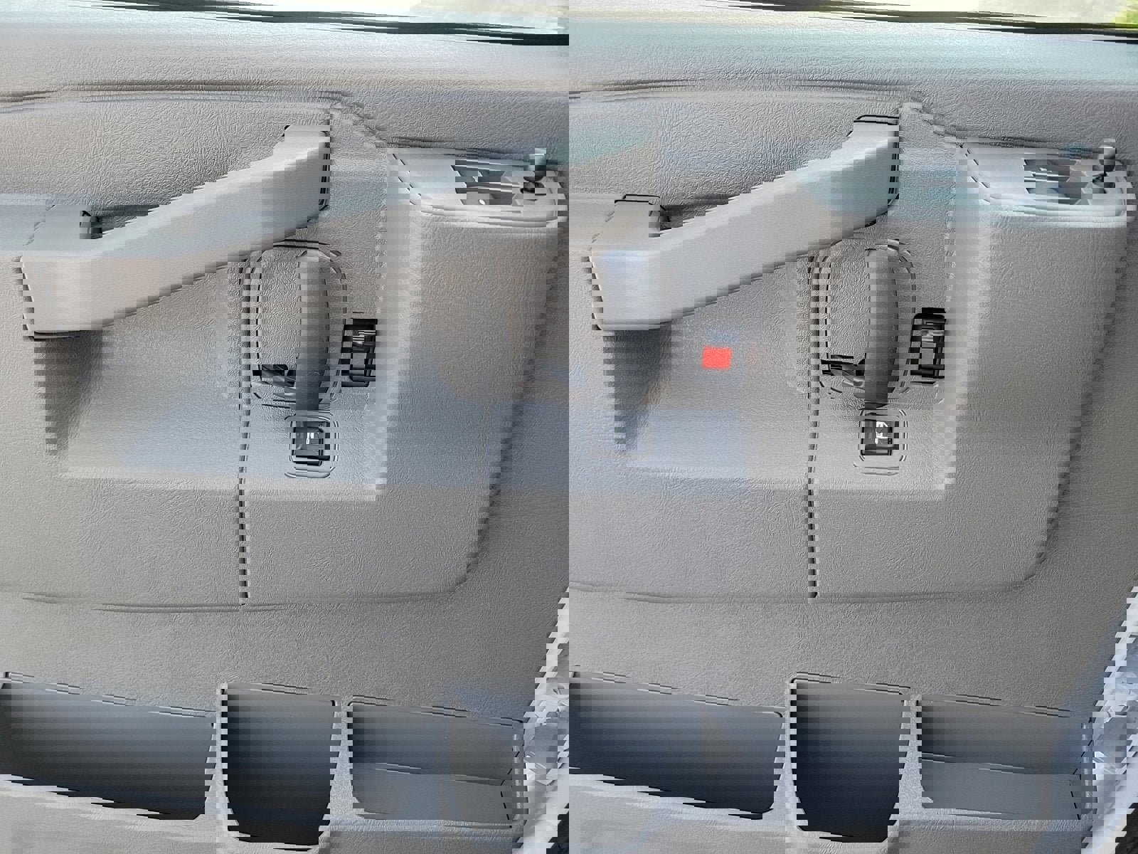 New 2025 GMC Savana 2500 w/ Driver Convenience Package image 16