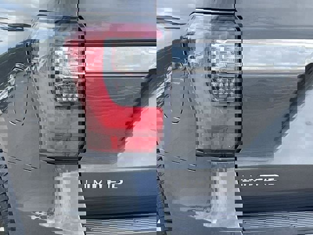 Used 2018 Ford Expedition Limited w/ Equipment Group 301A image 6