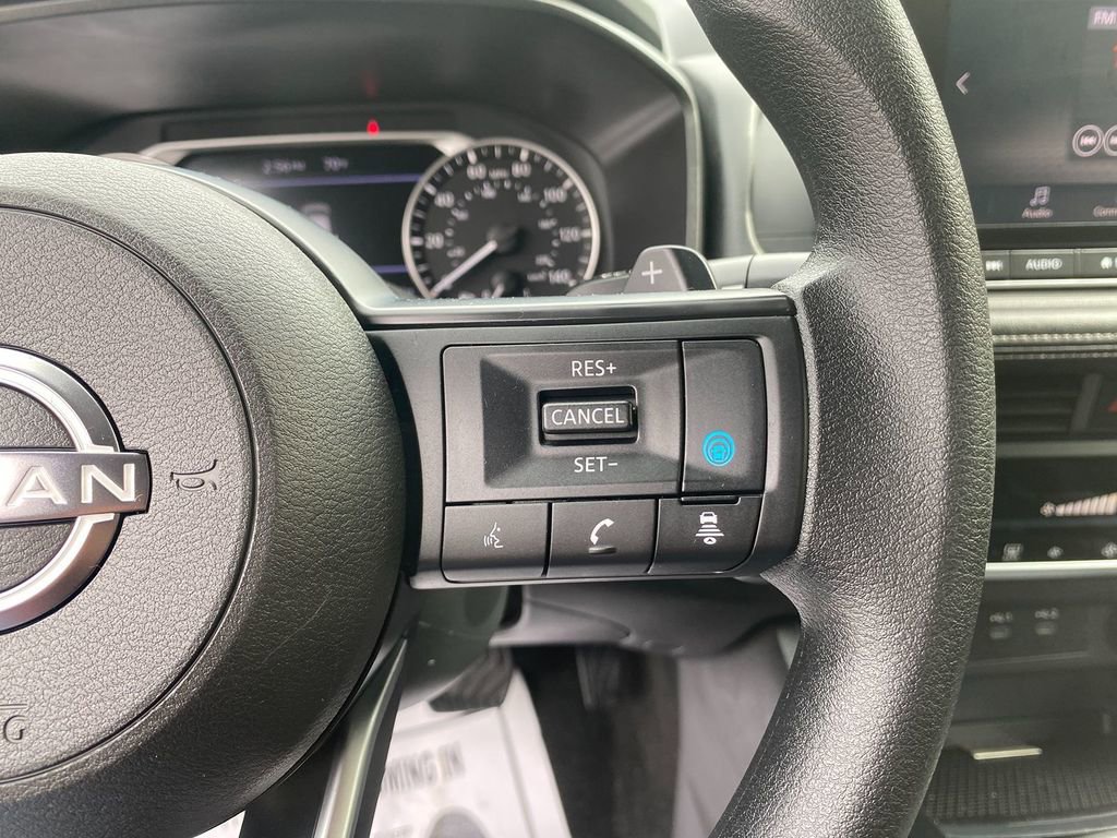 Used 2024 Nissan Rogue SV image 17