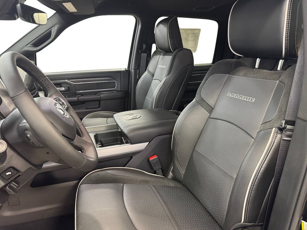 Used 2026 RAM 2500 Laramie AWD/4WD image 10