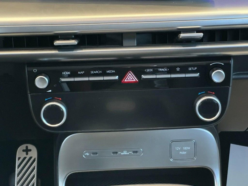 New 2026 Hyundai Ioniq 9 Calligraphy image 12