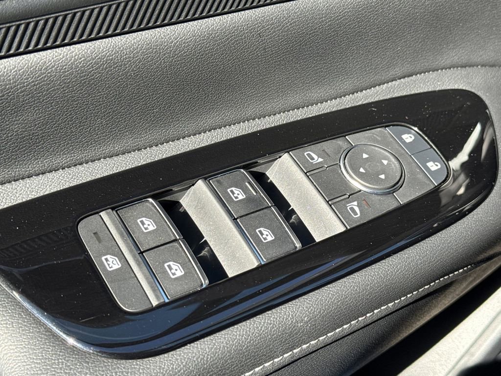 Certified 2025 Nissan Murano SV image 31