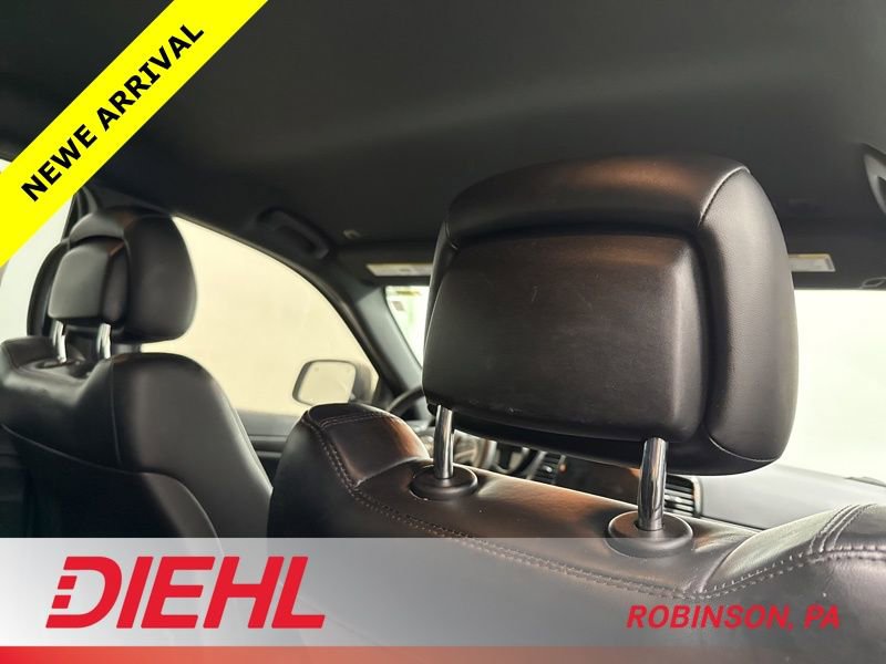 Used 2021 Jeep Grand Cherokee Laredo X image 12