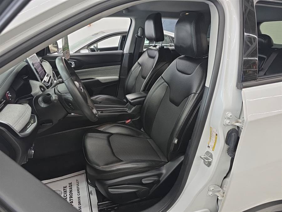 Used 2022 Jeep Compass Latitude AWD/4WD image 7