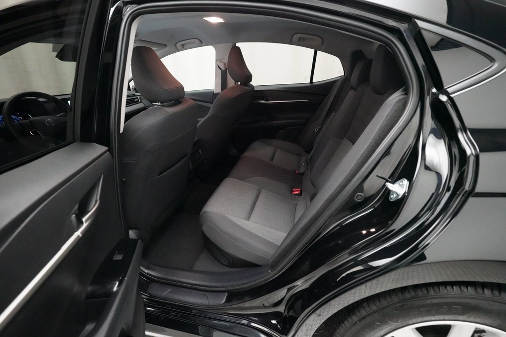 Used 2025 Toyota Camry LE image 15