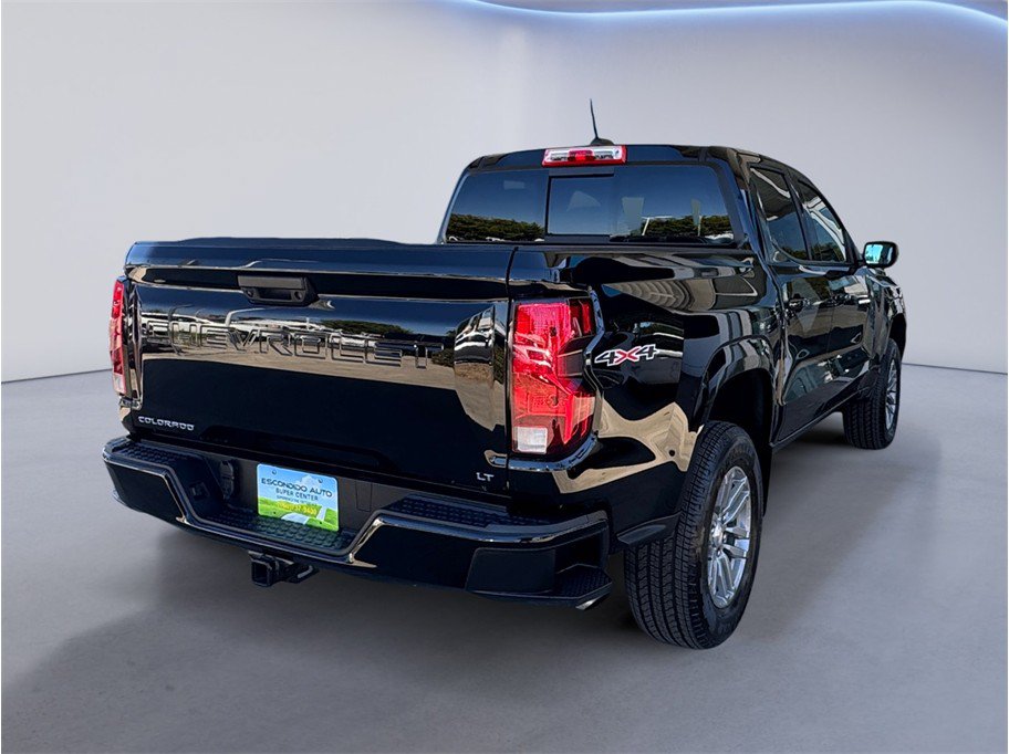 Used 2023 Chevrolet Colorado LT w/ LT Convenience Package II AWD/4WD image 6
