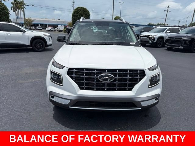 Used 2025 Hyundai Venue Limited FWD image 2