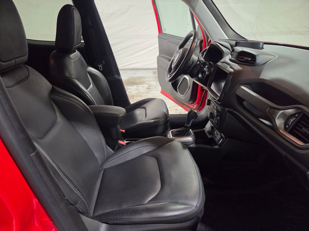 Certified 2021 Jeep Renegade Limited w/ Luxury Group II image 11