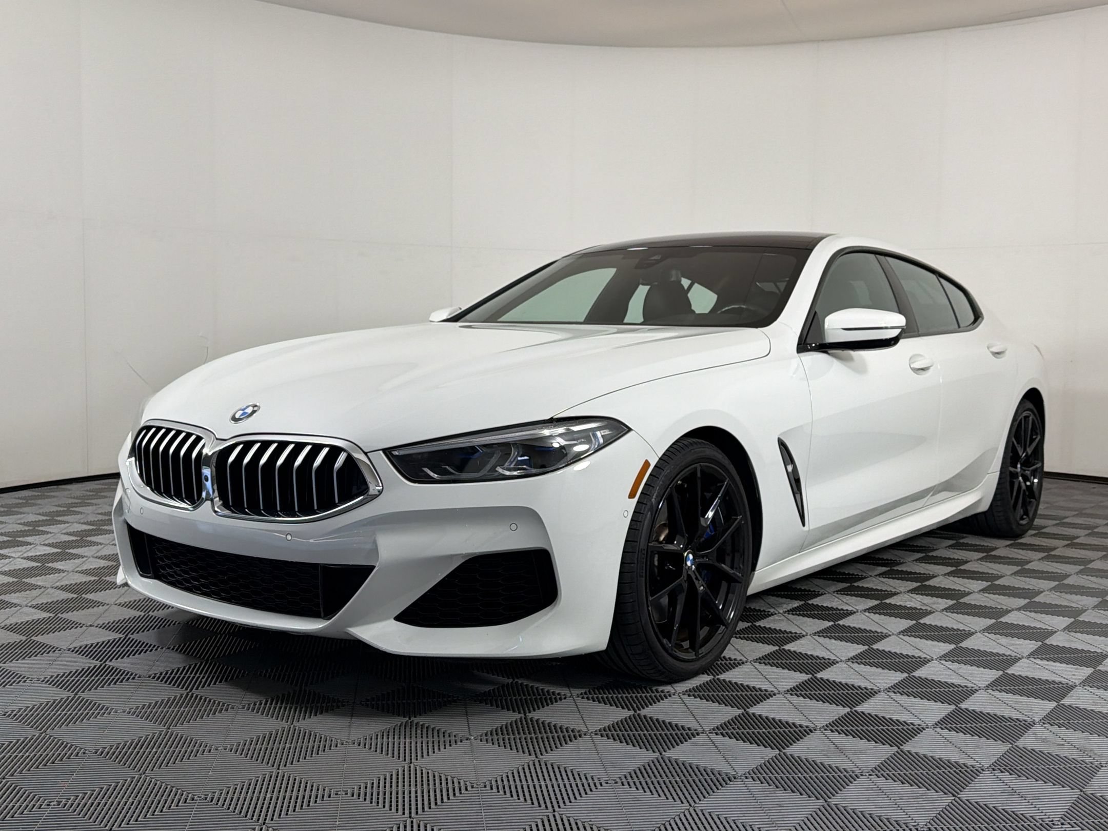Used 2020 BMW 840i Gran Coupe w/ M Sport Package RWD image 1