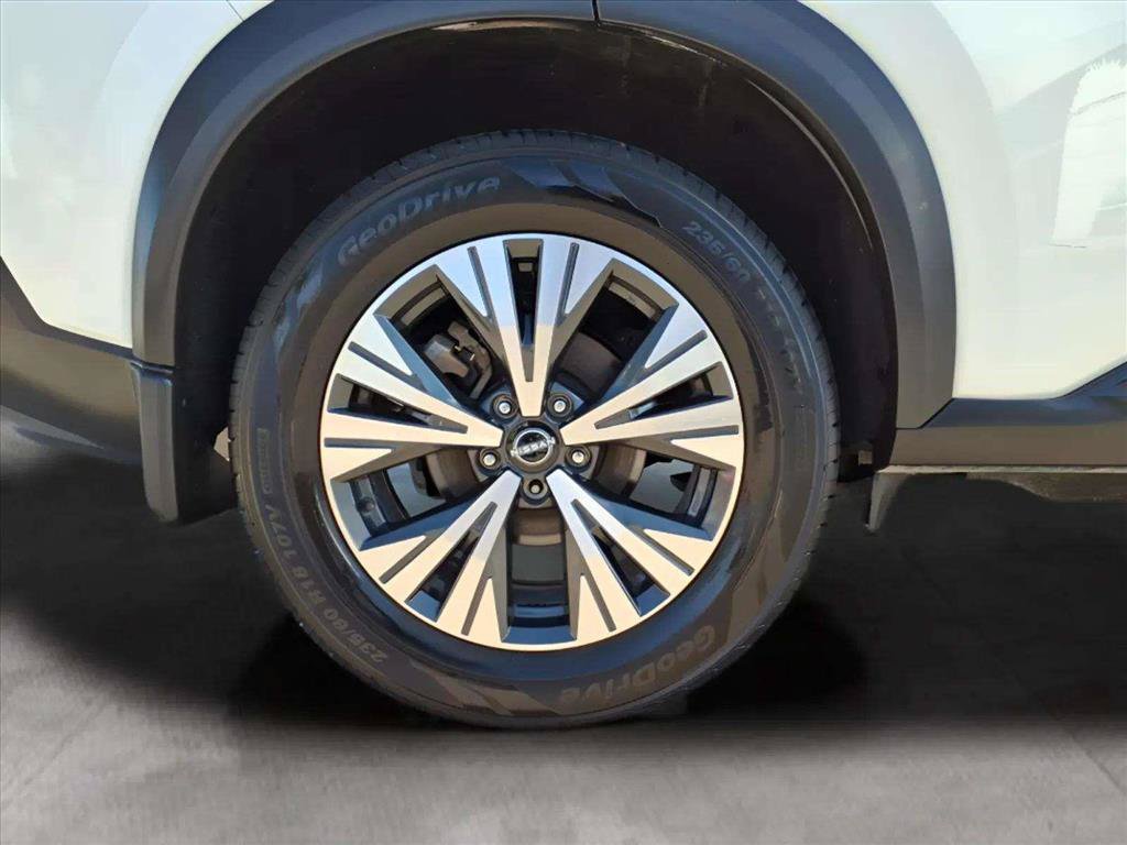 Used 2022 Nissan Rogue SV w/ SV Premium Package FWD image 19