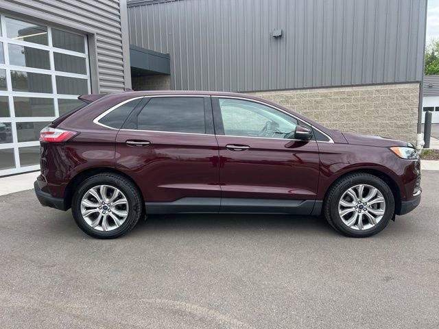 Used 2019 Ford Edge Titanium w/ Equipment Group 301A AWD/4WD image 4