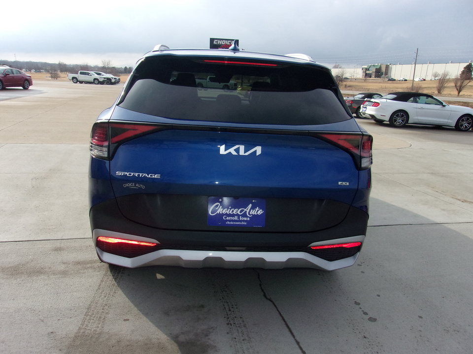 Used 2023 Kia Sportage EX AWD/4WD image 4
