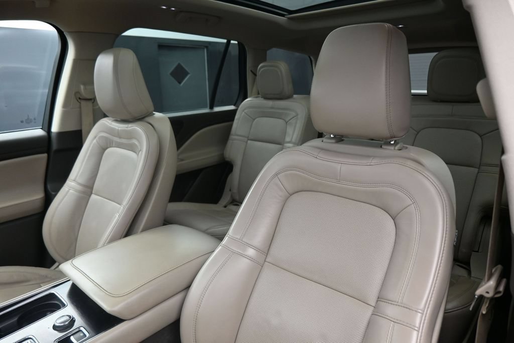 Used 2021 Lincoln Aviator Reserve w/ Equipment Group 201A AWD/4WD image 13