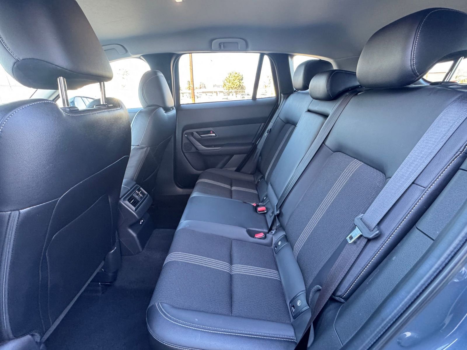 Used 2025 MAZDA CX-50 AWD 2.5 S w/ Preferred Package image 24