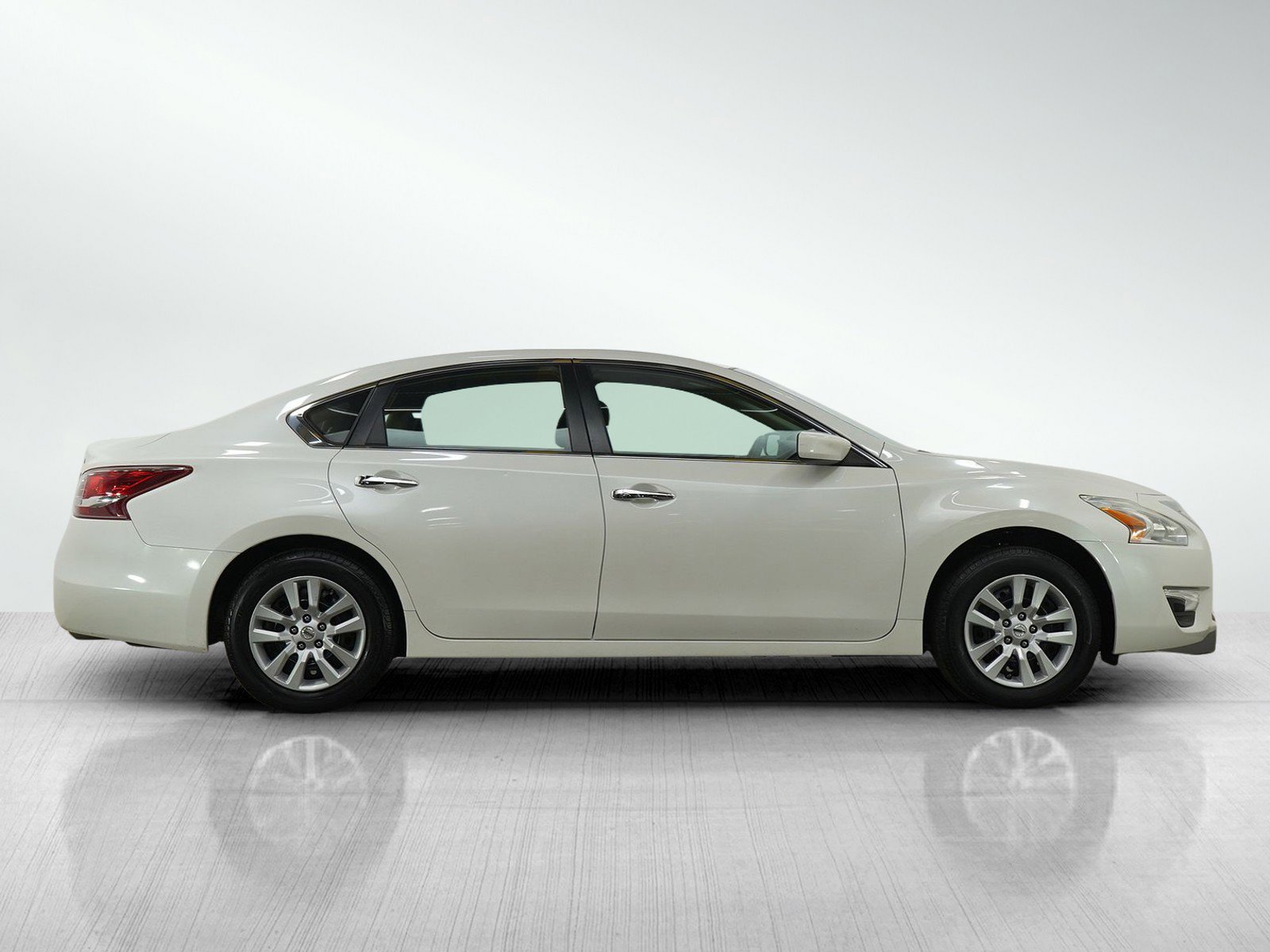 Used 2013 Nissan Altima 2.5 S image 6