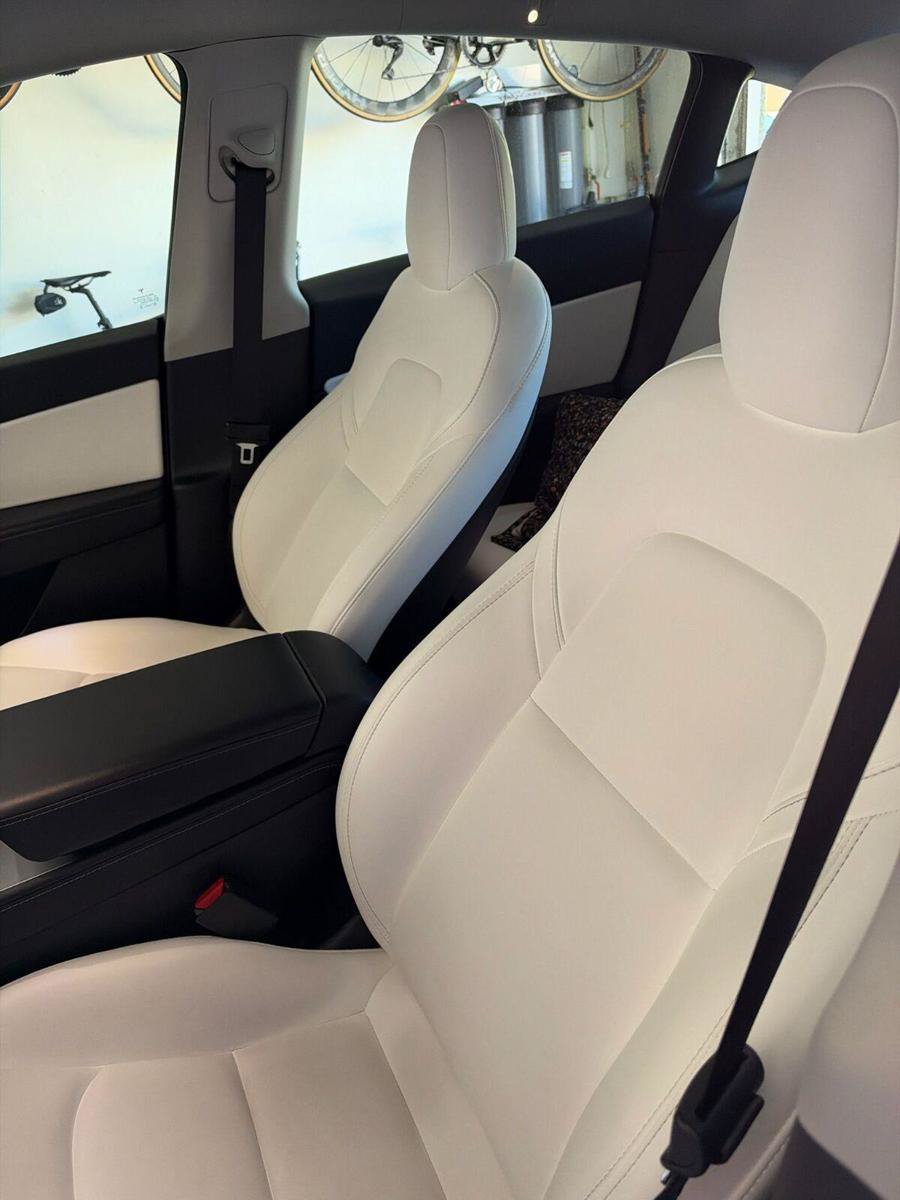 Used 2021 Tesla Model Y Performance AWD/4WD image 3