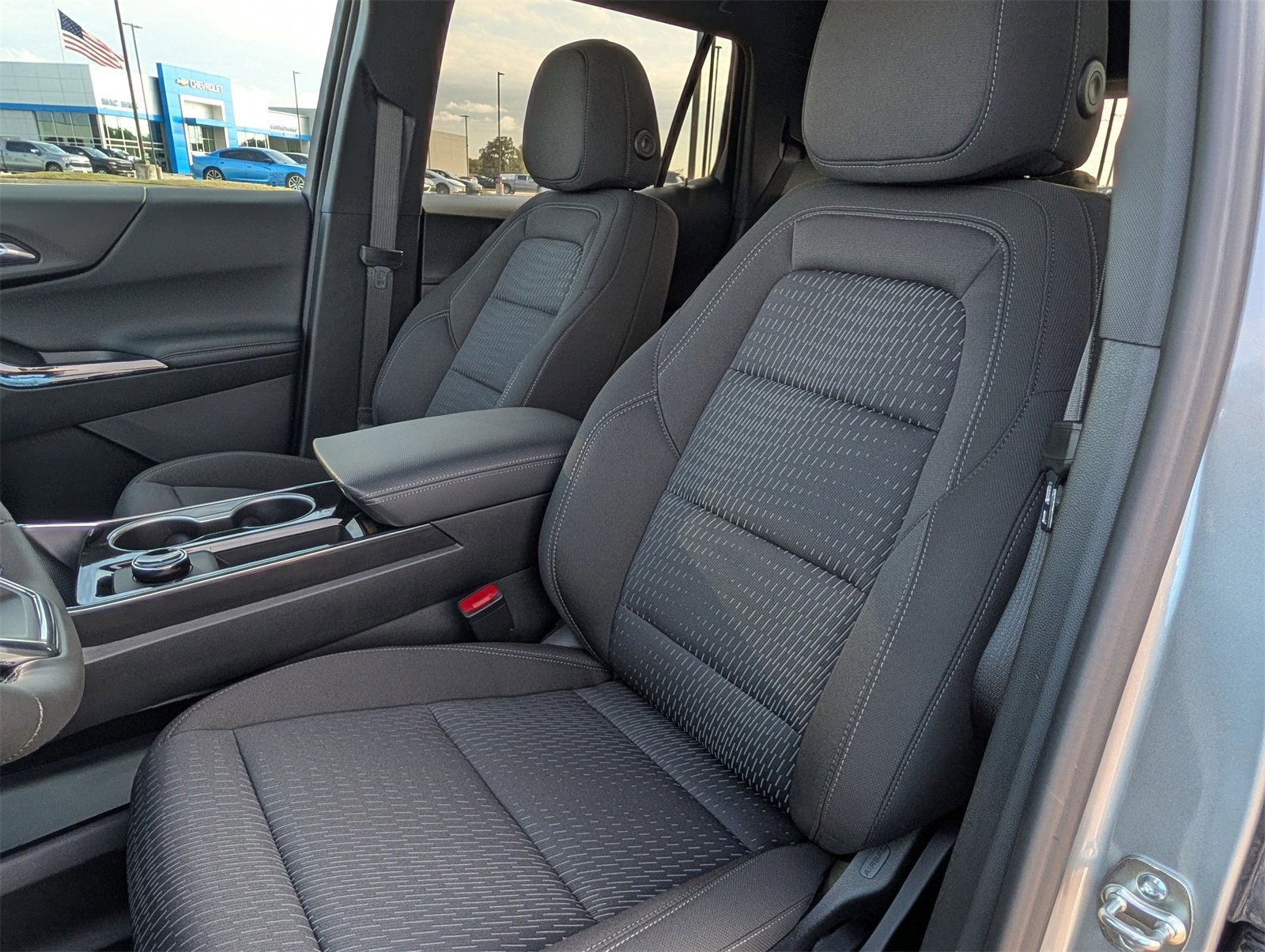 New 2026 Chevrolet Equinox LT image 17