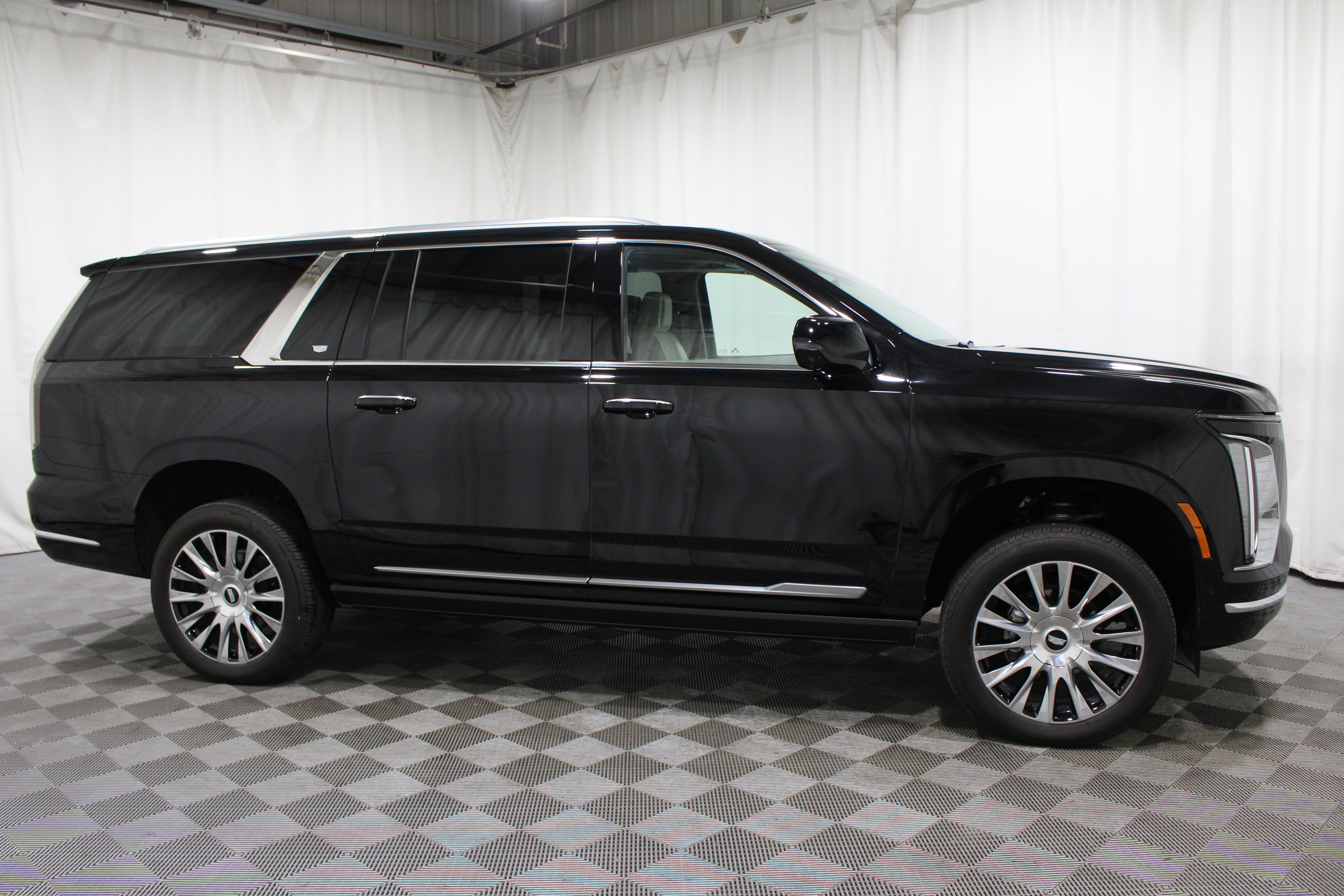 New 2025 Cadillac Escalade ESV Premium Luxury Platinum image 27