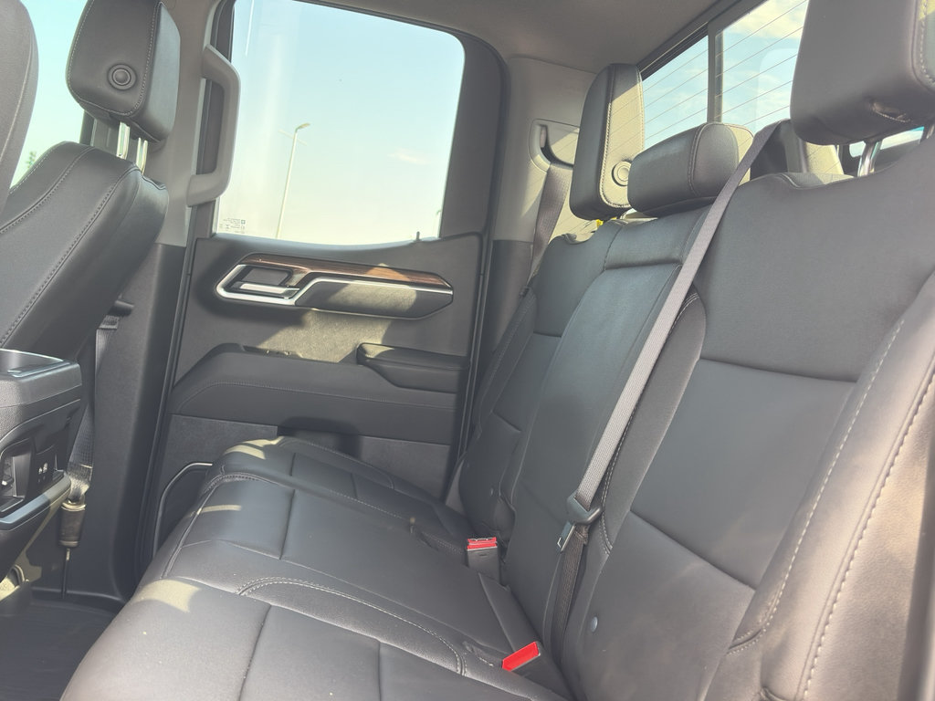 Certified 2025 Chevrolet Silverado 1500 RST AWD/4WD image 24