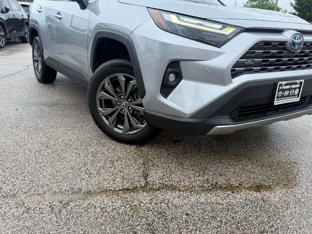 Used 2022 Toyota RAV4 Limited AWD/4WD image 2