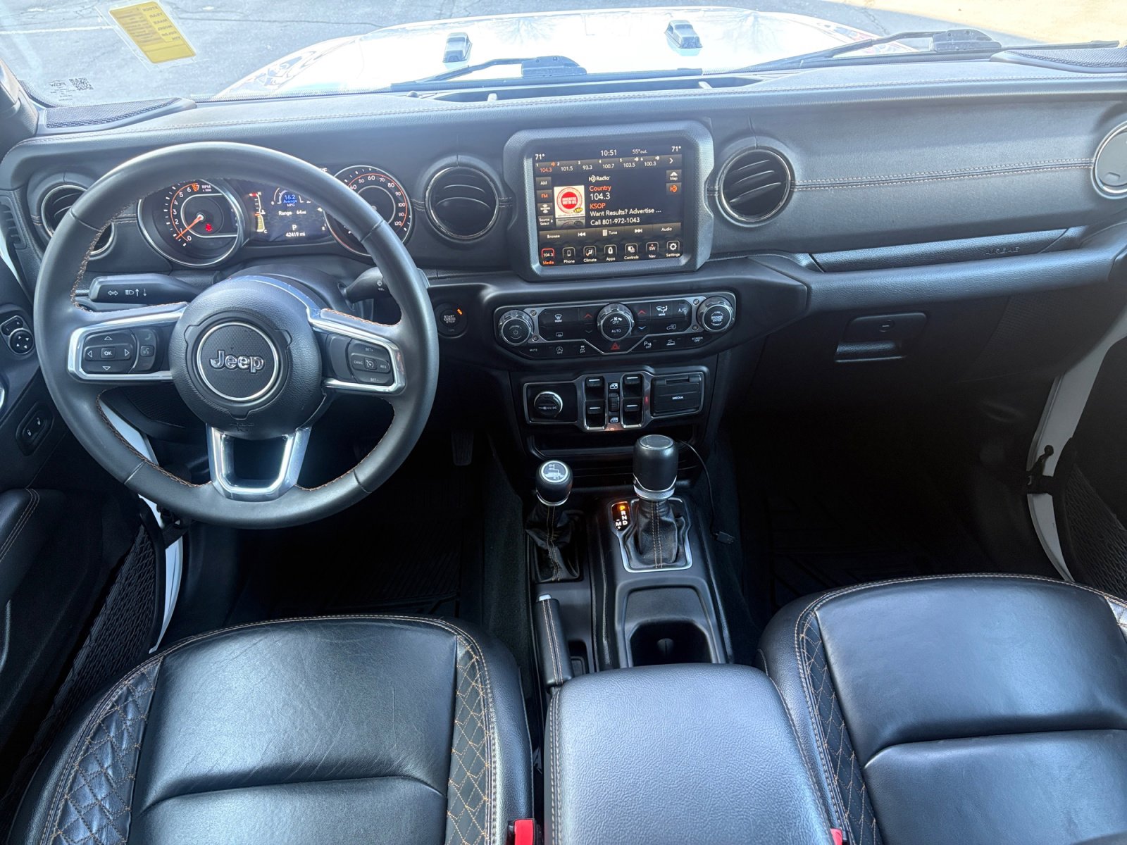 Used 2023 Jeep Gladiator Overland image 16