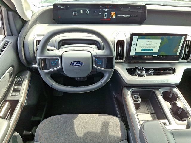Used 2025 Ford Expedition Max Active AWD/4WD image 13