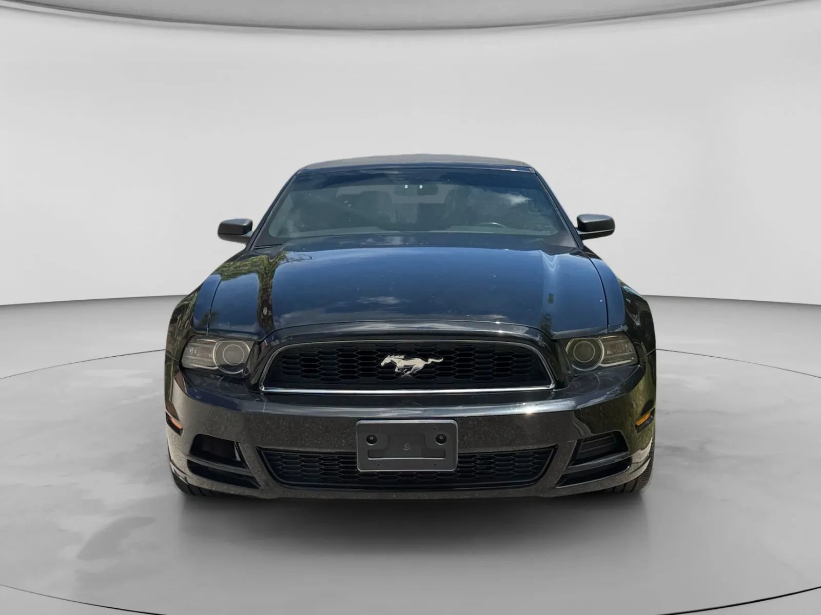 Used 2014 Ford Mustang Convertible RWD image 8