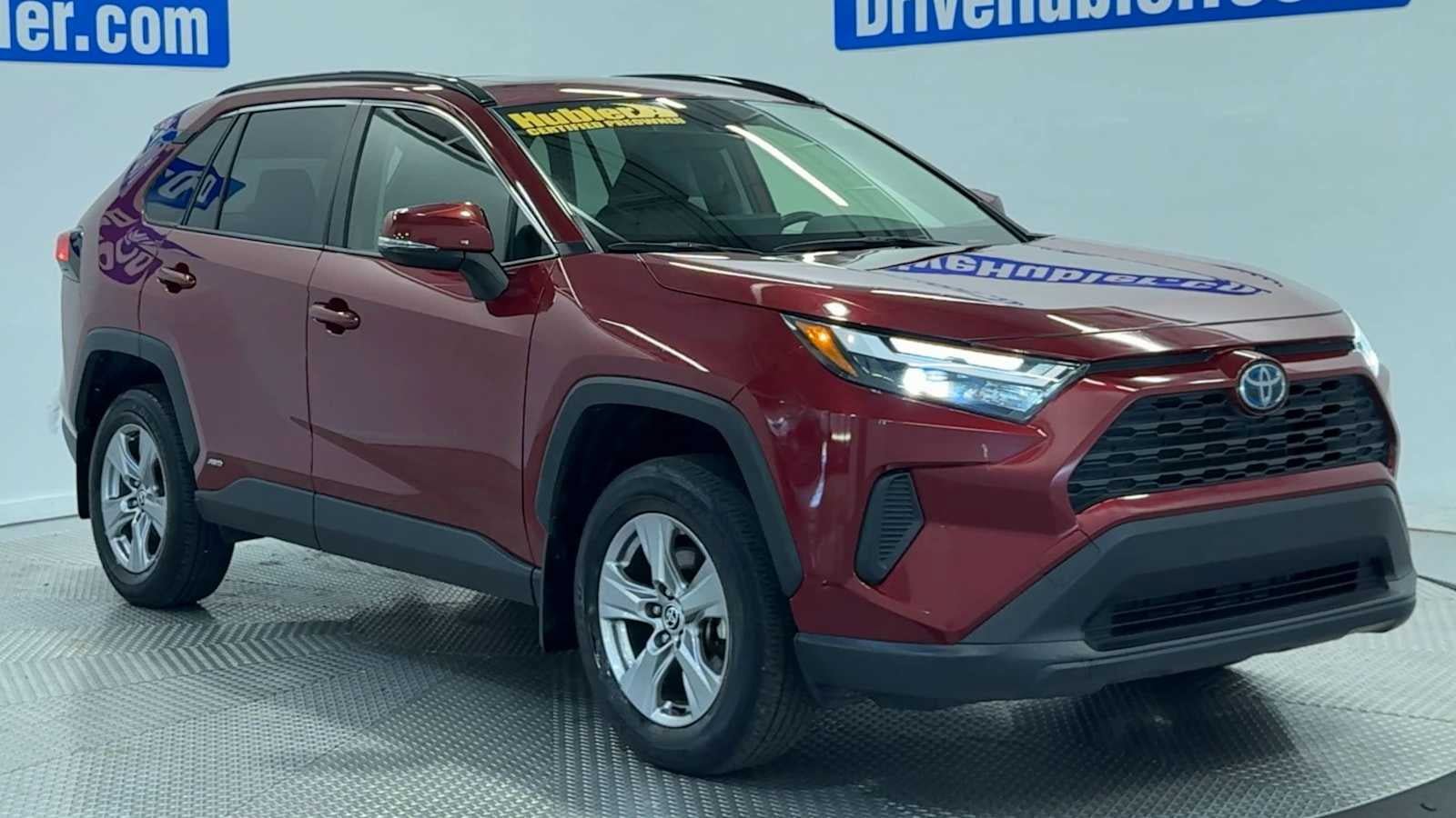 Used 2022 Toyota RAV4 XLE w/ Convenience Package AWD/4WD image 2