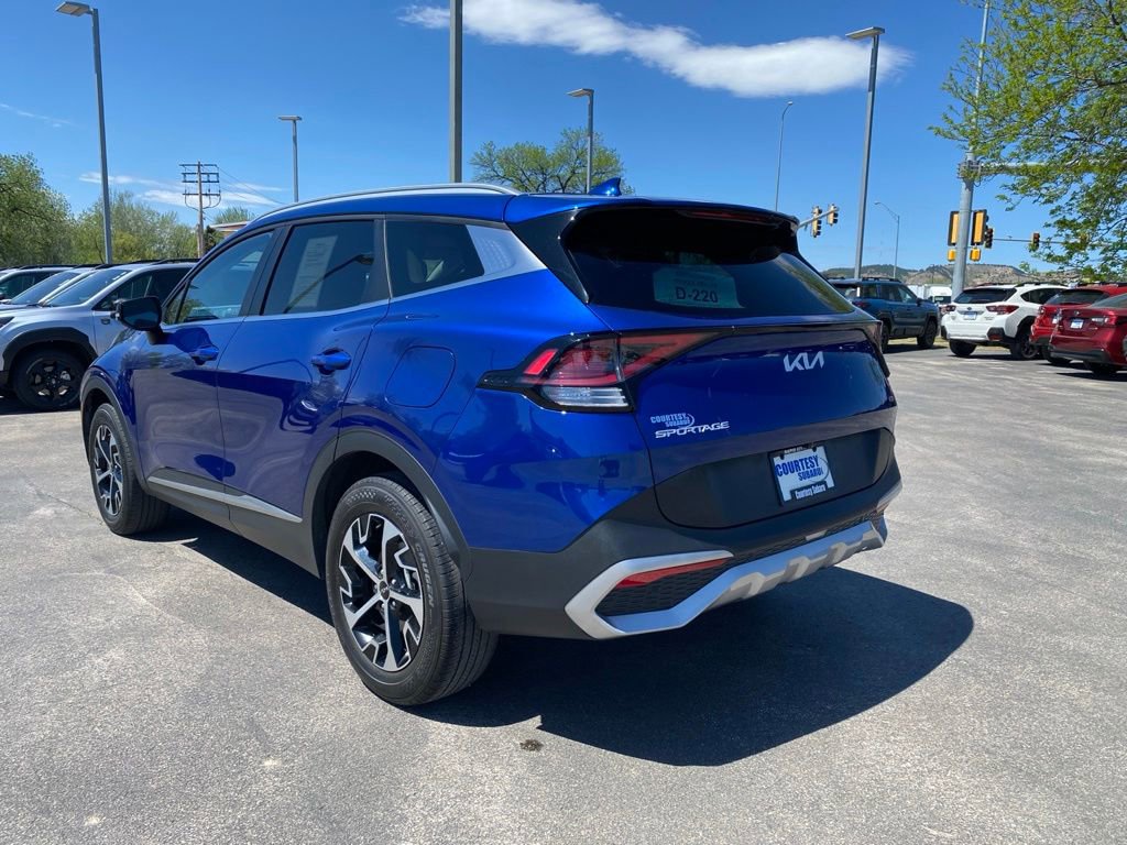 Used 2024 Kia Sportage EX AWD/4WD image 4