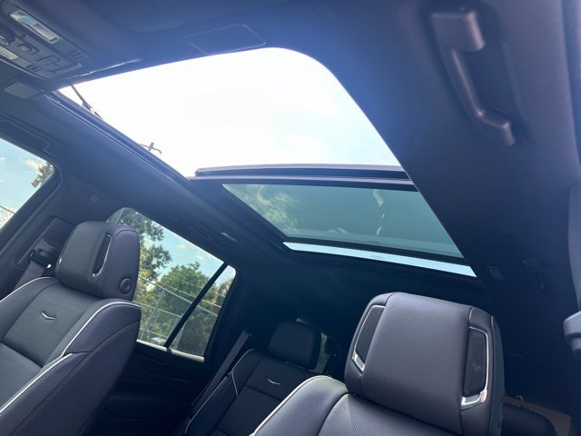 Used 2023 Cadillac Escalade Premium Luxury w/ Performance Package RWD image 21