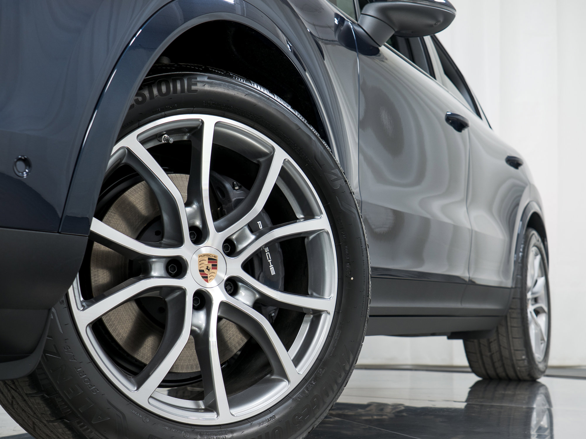 New 2026 Porsche Cayenne Coupe image 30