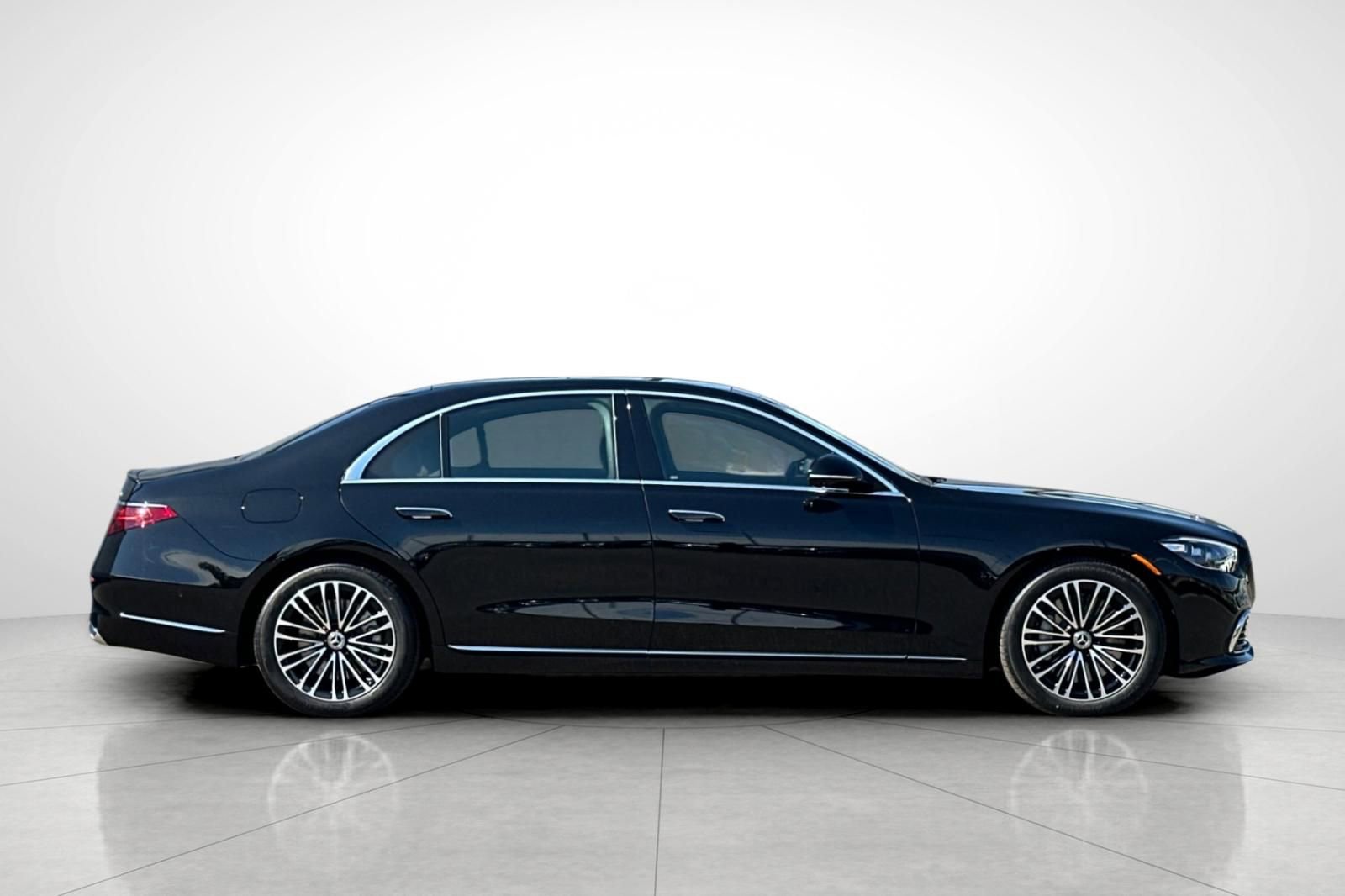 New 2026 Mercedes-Benz S 580 4MATIC Sedan image 30